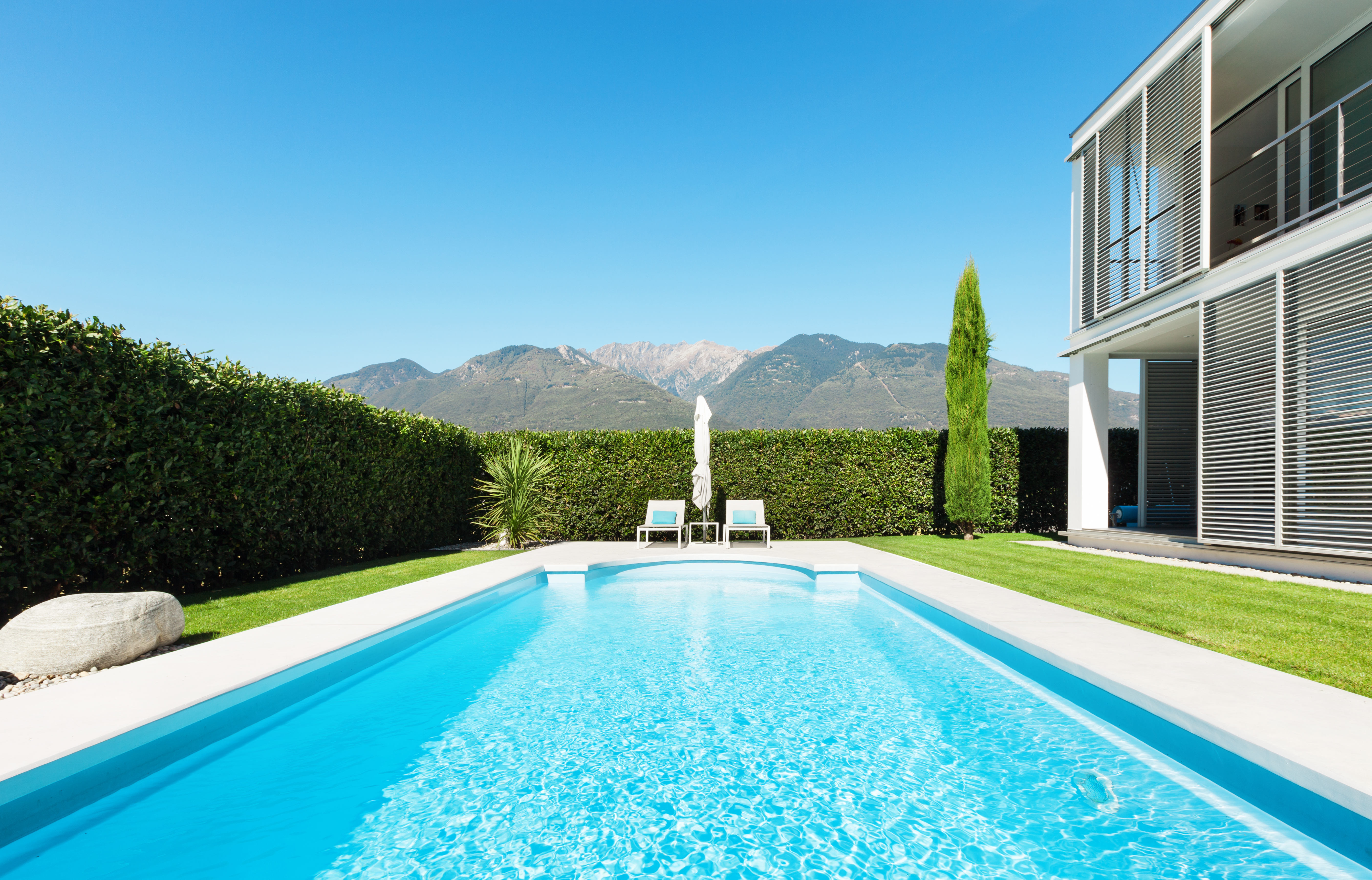 piscine coque acrylique